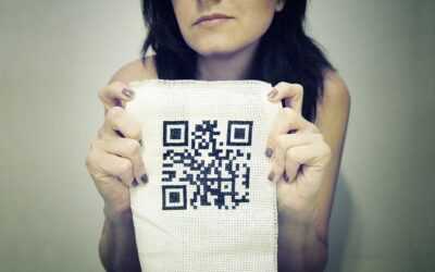 QRross Stitch (ovvero: i QR code a Punto Croce)